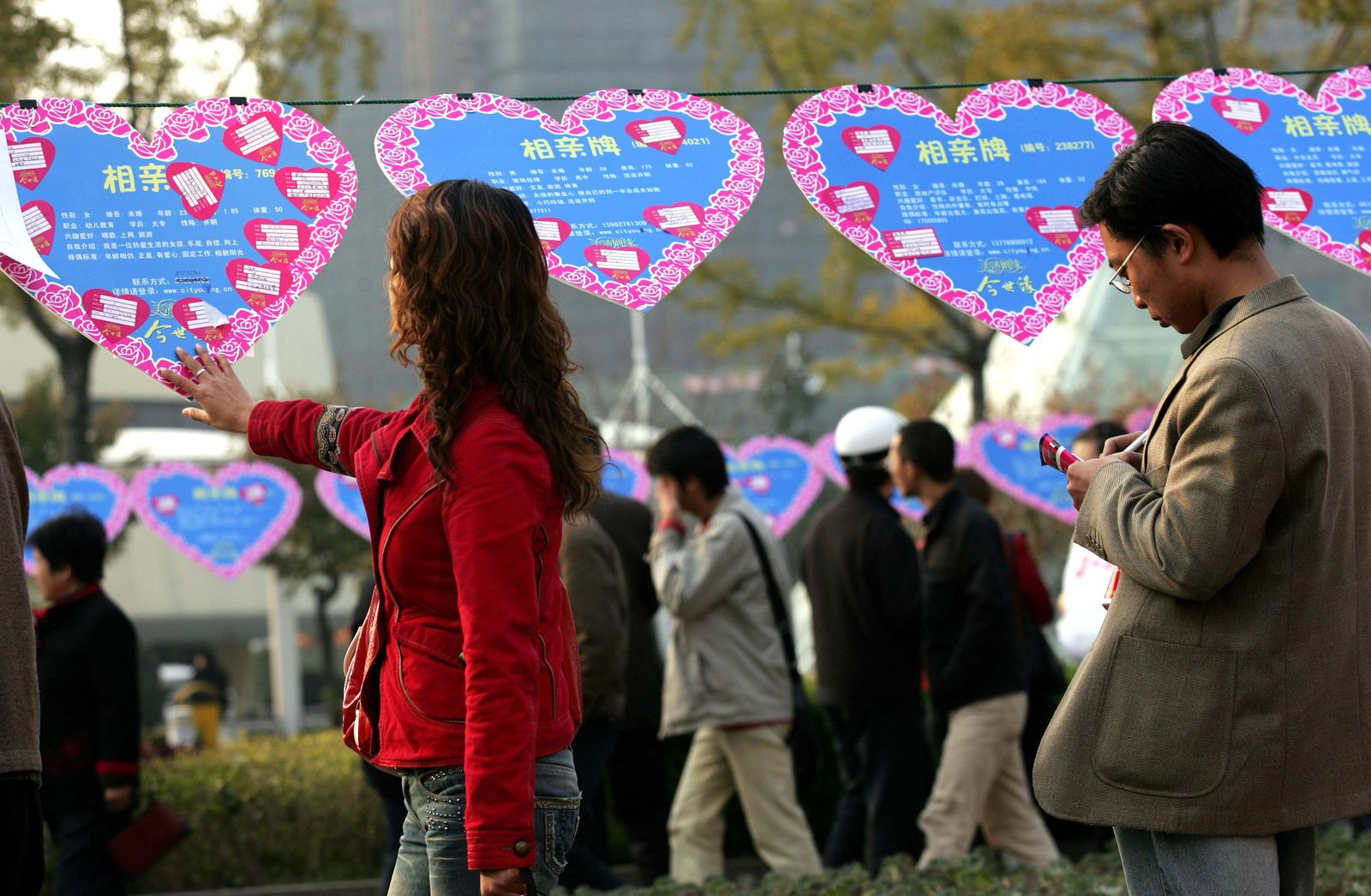 000_Hkg816357.jpg