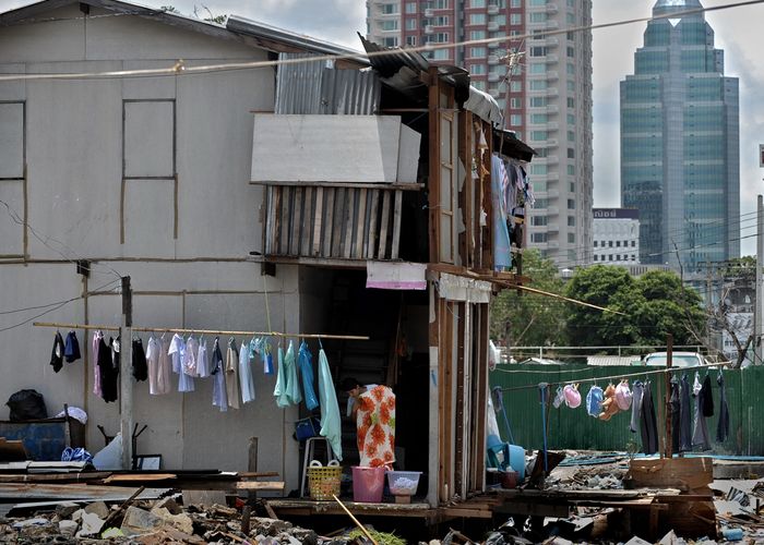 'ครัวเรือนไทย' รายได้ลด-หนี้เพิ่ม-ออมน้อย-มีเงินรองมือยามฉุกเฉินไม่เกิน 3 เดือน