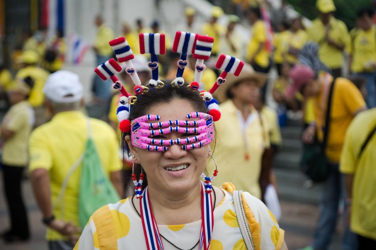 เสื้อเหลือง ธงชาติ กปปส