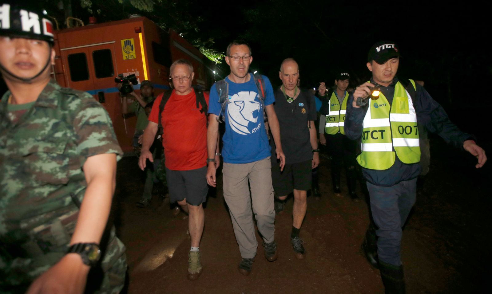 AP-à¸–à¹‰à¸³à¸«à¸¥à¸§à¸‡-à¸™à¸²à¸‡à¸™à¸­à¸™-à¸Šà¹ˆà¸§à¸¢à¹€à¸«à¸¥à¸·à¸­-à¹€à¸”à¹‡à¸à¸•à¸´à¸”à¸–à¹‰à¸³-à¸—à¸µà¸¡à¸à¸¹à¹‰à¸ à¸±à¸¢à¹ƒà¸™à¸–à¹‰à¸³à¸ˆà¸²à¸à¸­à¸±à¸‡à¸à¸¤à¸©-à¹€à¸Šà¸µà¸¢à¸‡à¸£à¸²à¸¢-à¹à¸¡à¹ˆà¸ªà¸²à¸¢-à¸«à¸¡à¸¹à¸›à¹ˆà¸² à¸­à¸°à¸„à¸²à¹€à¸”à¸¡à¸µ