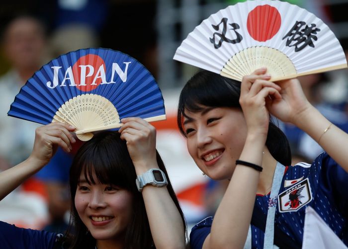 ชื่นชมแฟนบอล 'ญี่ปุ่น-เซเนกัล' เก็บขยะเกลี้ยงหลังเชียร์บอลโลก