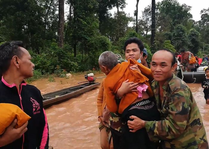 น้ำใจไทยทยอยบริจาคของช่วย ผู้ประสบภัย ที่ สปป.ลาว ต่อเนื่อง
