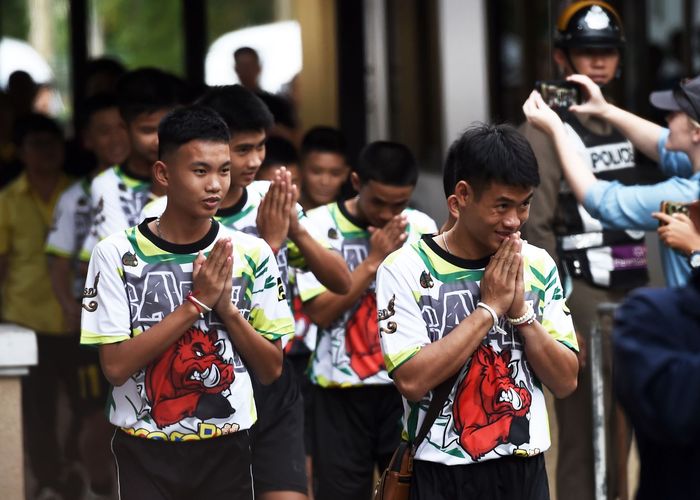 'ทีมหมูป่า' เล่าวินาทีติดถ้ำหลวง ขอบคุณทุกกำลังใจ-พร้อมบวช 'อุทิศจ่าแซม'