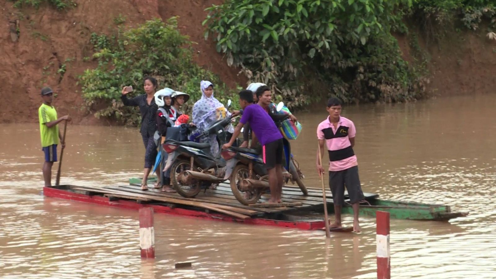 AFP-เขื่อนลาวแตก-เซเปียน-เซน้ำน้อย-อัตตะปือ