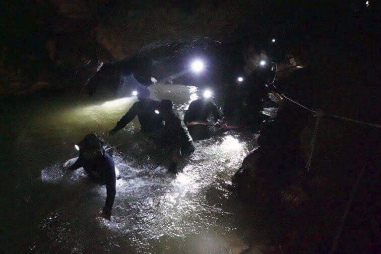 AP-ถ้ำหลวง-เด็กติดถ้ำ-ทีมหมูป่า