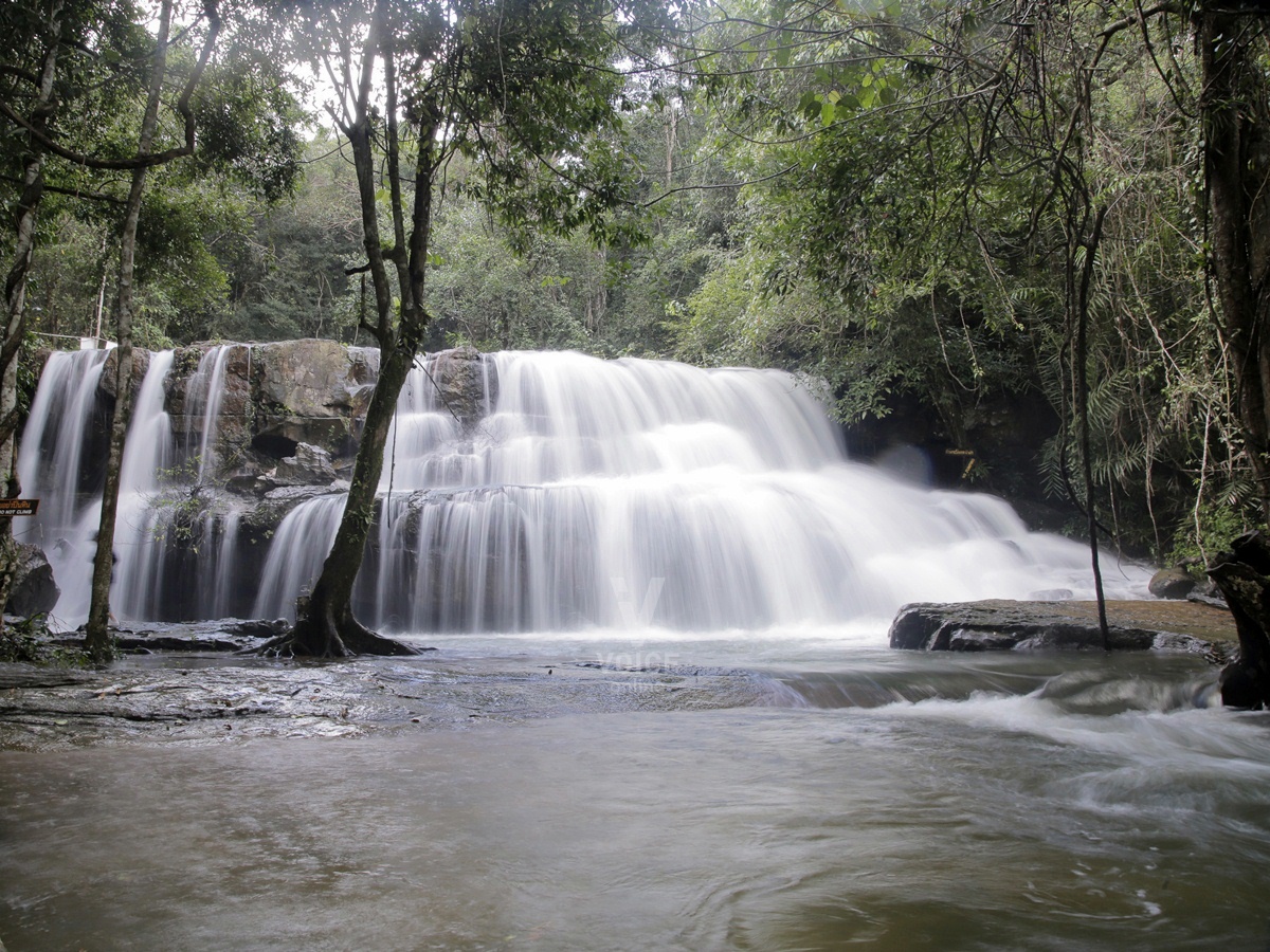 สระแก้ว-น้ำตก