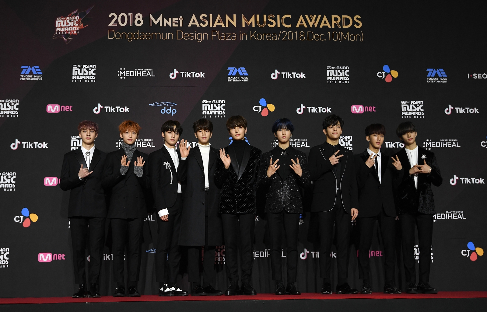 AFP-รางวัล Mnet-MAMA-เกาหลีใต้-บอยแบนด์สเตรย์คิดส์-Stray Kids.jpg