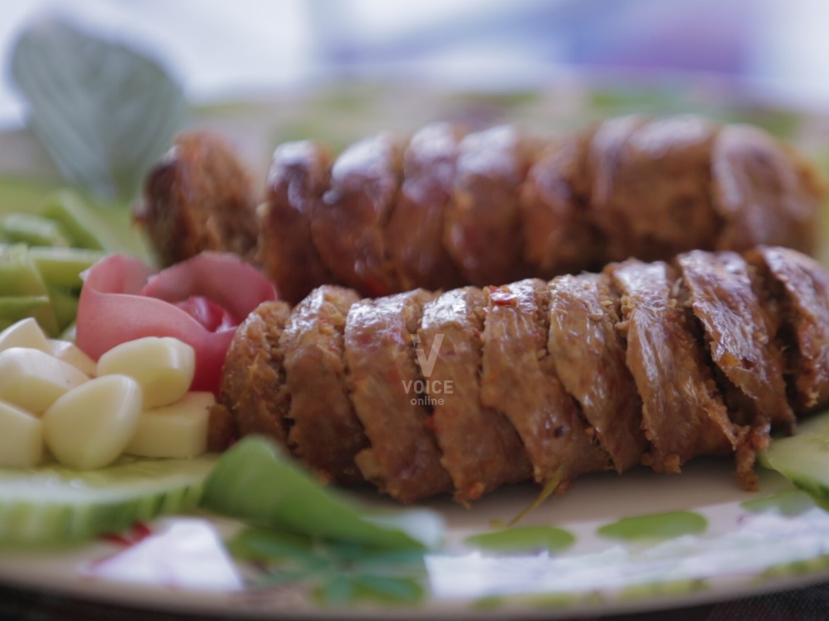 อีสาน-ไส้อั่วไก่งวง-นครพนม-อาหาร
