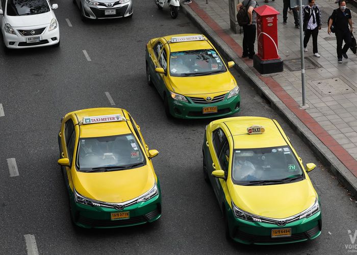แท็กซี่ร้อง 'ศักดิ์สยาม' ขยายอายุใช้งาน 12 ปี-บังคับแอปฯ เรียกรถตั้งราคาสะท้อนต้นทุน