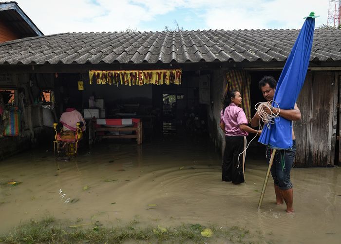 แพทย์แนะปชช.พื้นที่น้ำท่วม เลี่ยงแช่น้ำนาน ป้องกัน 'โรคน้ำกัดเท้า'