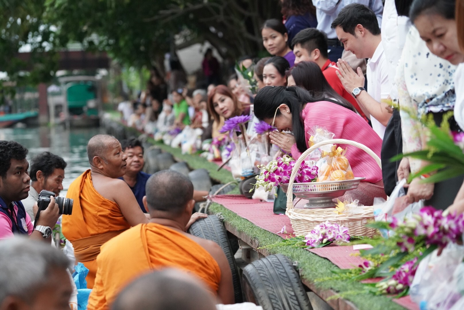 สุดารัตน์ ลงพื้นที่มีนบุรี