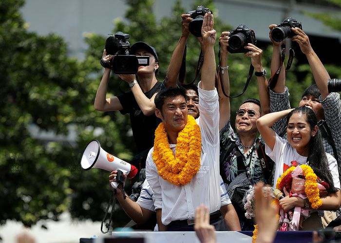 'ธนาธร' เยือนสวิตเซอร์แลนด์ ถกผู้แทนUN ห่วงการเมืองไทย