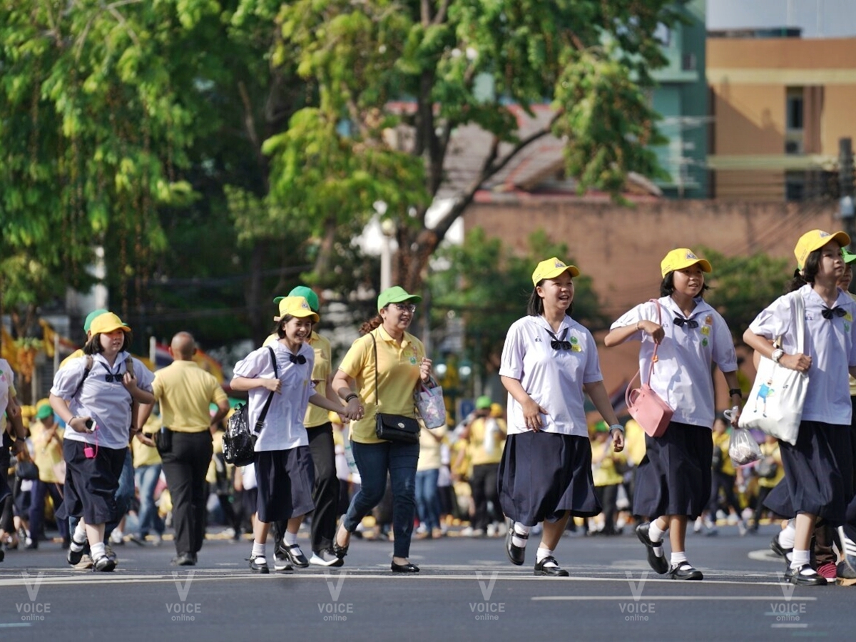 ราชดำเนินเลียบพระนคร-ประชาชน-เฝ้ารับเสด็จ-ราชาภิเษก