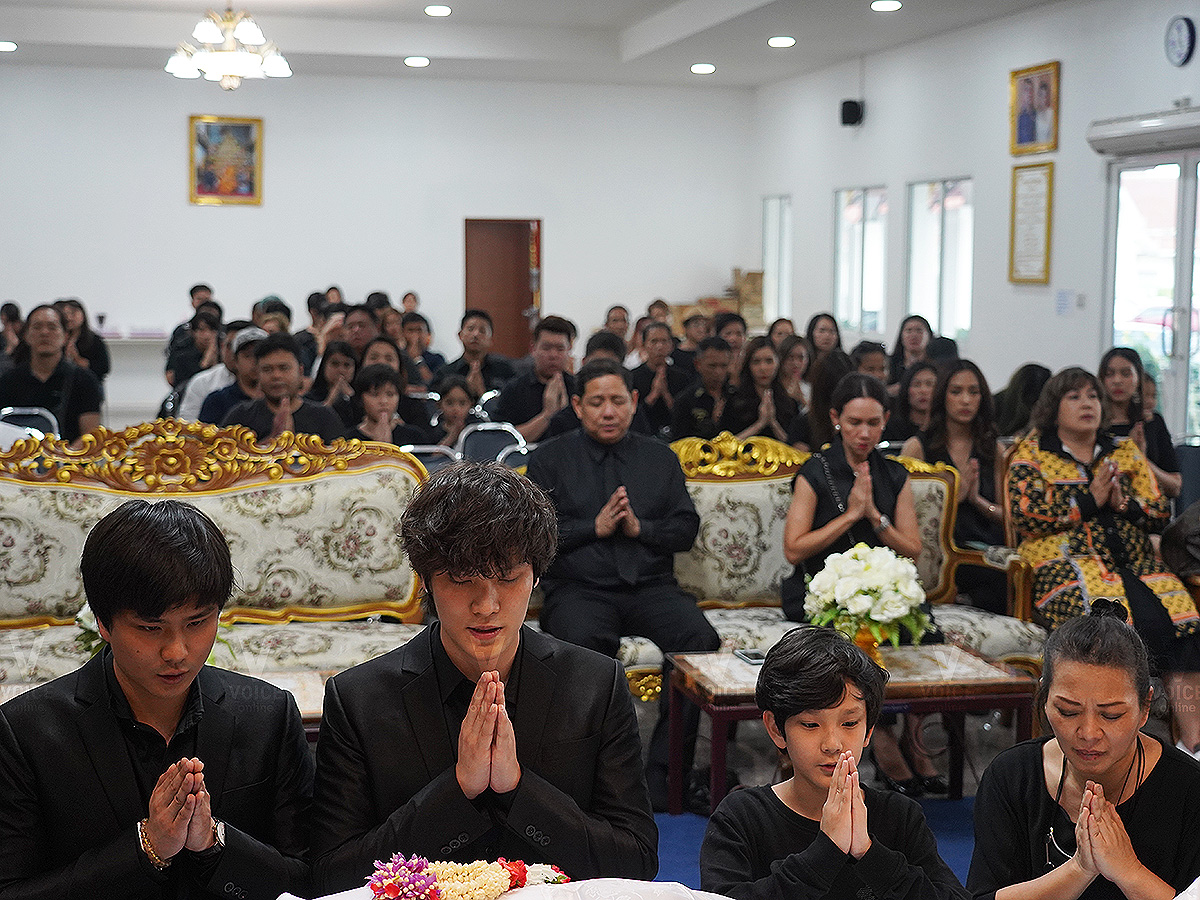 งานศพ พ่อฟลุท