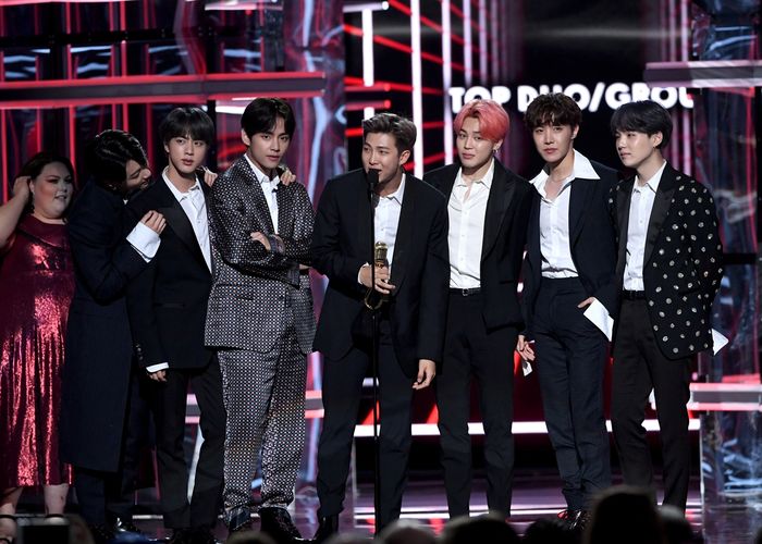 'BTS' คว้า 2 รางวัลจากเวที Billboard 2019 พร้อมโชว์ปิดงาน