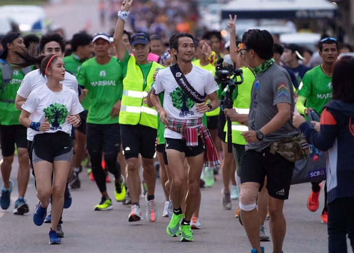 'ตูน บอดี้สแลม' นำวิ่งกิจกรรม 'ก้าวคนละก้าว' ภาคอีสาน เน้นคนไทยดูแลสุขภาพ