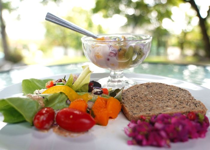 กินผักพักกายกับ 'เวลเนส วีแคร์' ศูนย์สุขภาพที่เชื่อว่า ชีวิตดีๆ เริ่มต้นด้วยการกิน