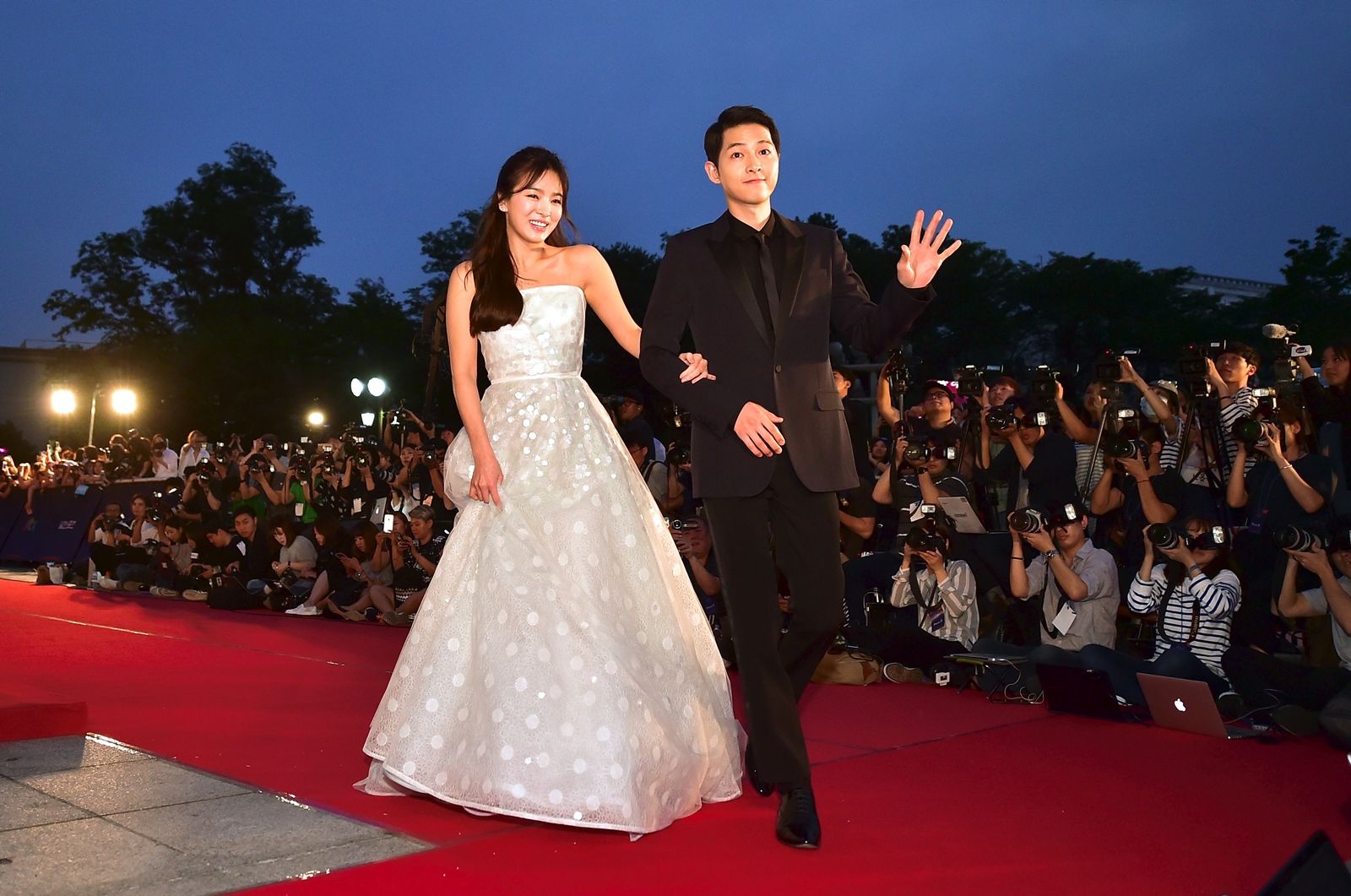AFP-ซงจุงกิ ซงฮเยคโย-Song Joong ki-Song Hye kyo-ซงซงคัพเพิล-songsong couple.jpg