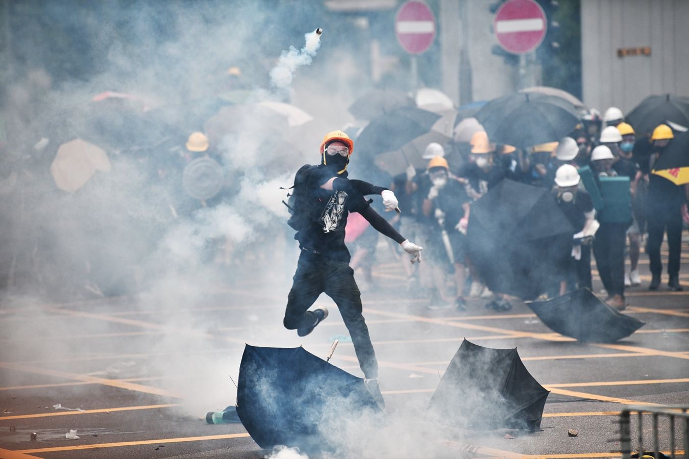 ประท้วงฮ่องกง Hong Kong Protest แก๊สน้ำตา tear gas 270719