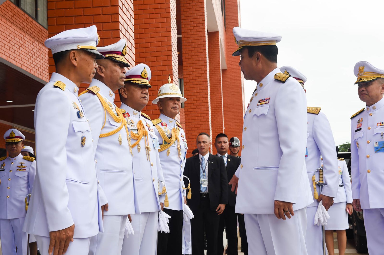 ประยุทธ์ กองทัพ ทหาร อภิรัชต์ 190805121551000000.jpg