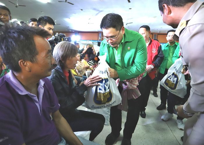 'อุตตม' ลงพื้นที่ขอนแก่น ติดตาม ธ.ก.ส.จ่ายเงินอุดหนุนต้นทุนการผลิตชาวนา 500 บาทต่อไร่