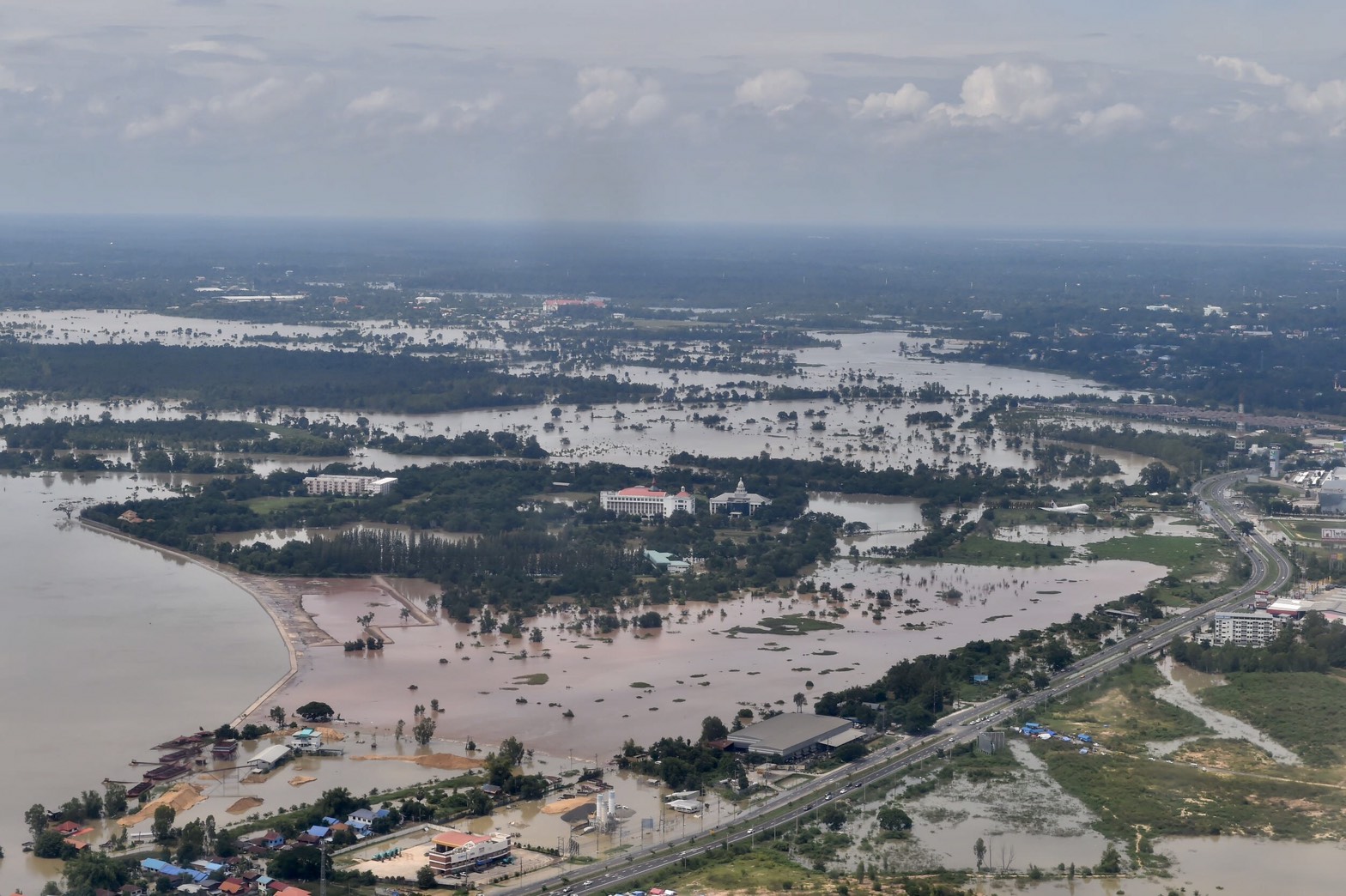 น้ำท่วม อีสาน ยโสธร 63122000000.jpg