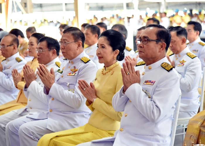 'ประยุทธ์' เป็นประธานพิธีบำเพ็ญกุศลเนื่องในวันคล้ายวันสวรรคต ร.9