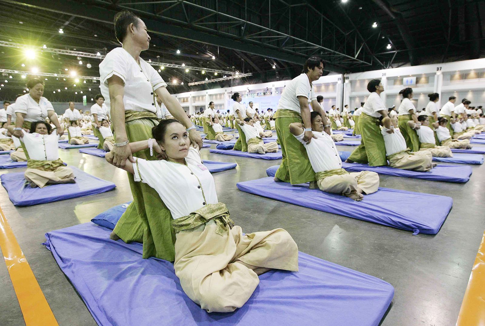 AFP - นวดไทย