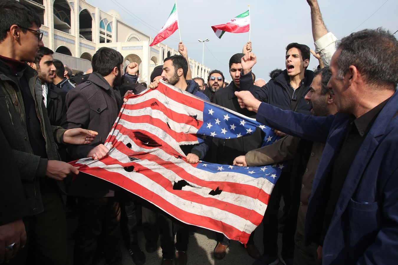 AFP ธงสหรัฐฯ อิหร่าน ประท้วง Protest US Flag Iran