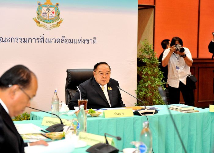 'ประวิตร' เผยรอวิกฤตก่อน 'ประยุทธ์' ลงมาแก้ฝุ่นพิษ - 'อนุพงษ์' สนใจลดค่ารถไฟฟ้าเลี่ยงรถส่วนตัว