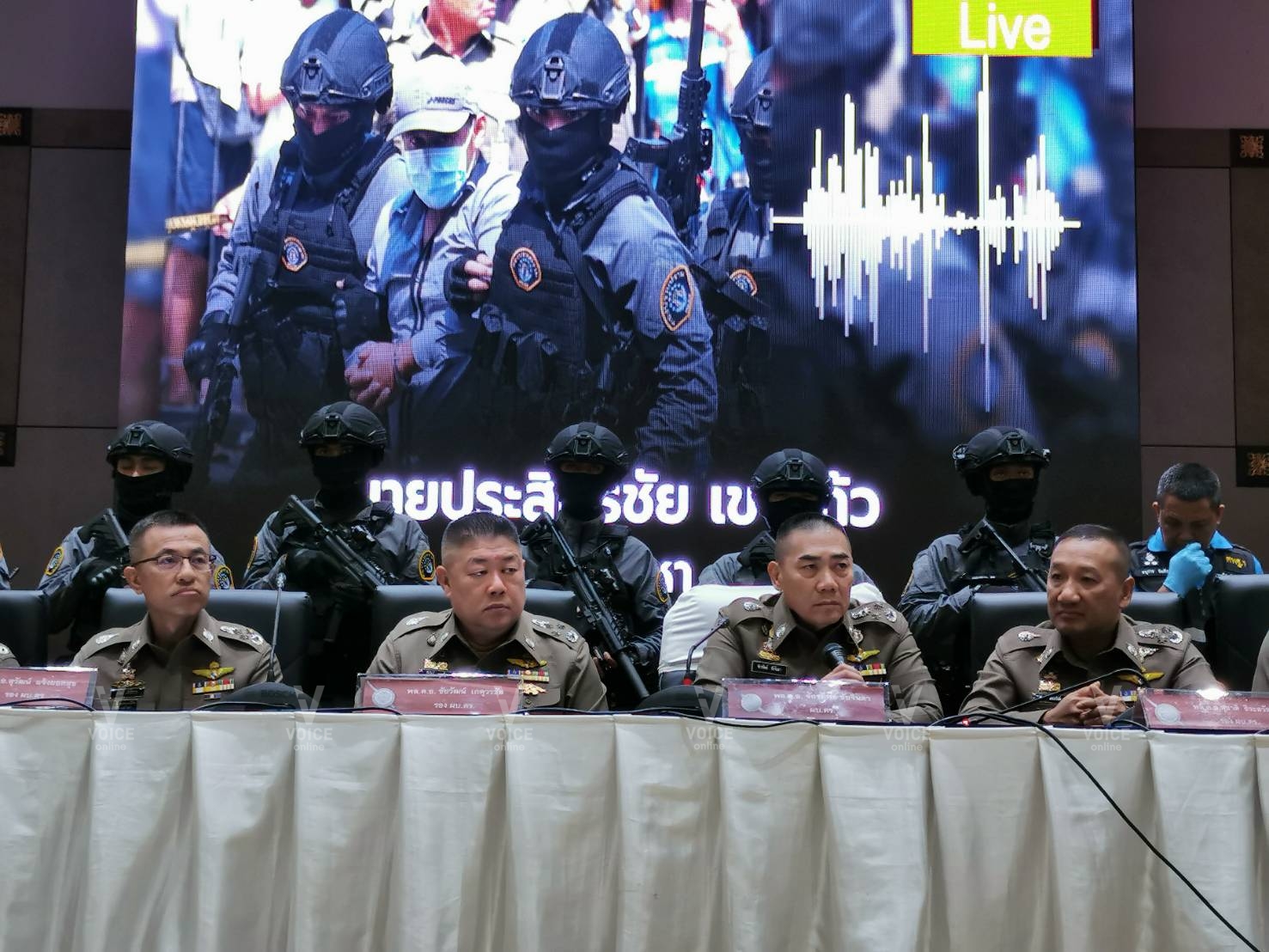 จักรทิพย์ แถลงคดีชิงทอง.jpg