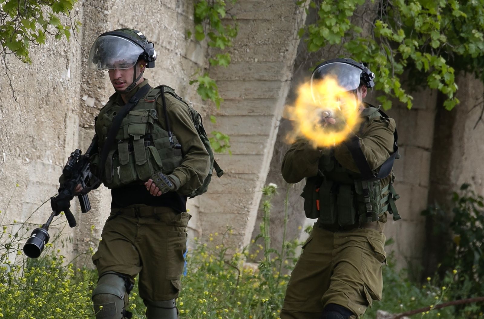 AFP-ทหารอิสราเอลยิงปืนใส่ผู้ชุมนุมปาเลสไตน์ช่วงล็อกดาวน์โควิด เขตเวสต์แบงก์.jpg