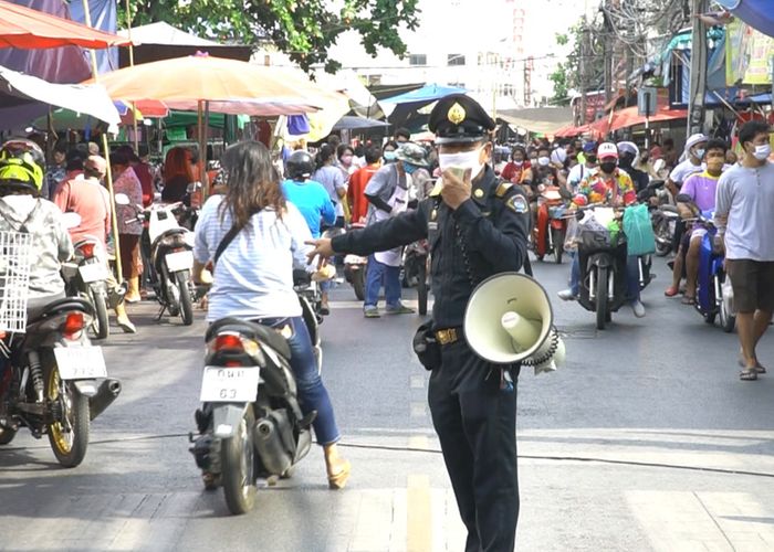 'ถนนคนเดิน-ตลาดนัด' หลายจังหวัดกลับมาคึกคัก ย้ำเว้นระยะห่าง สวมใส่หน้ากากเข้าพื้นที่