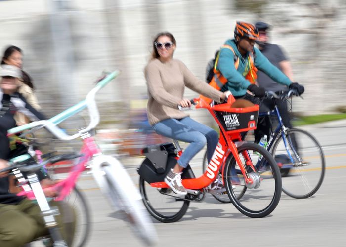 ​'จักรยานไฟฟ้า' ยอดขายพุ่ง หลังหลายประเทศคลายล็อกดาวน์