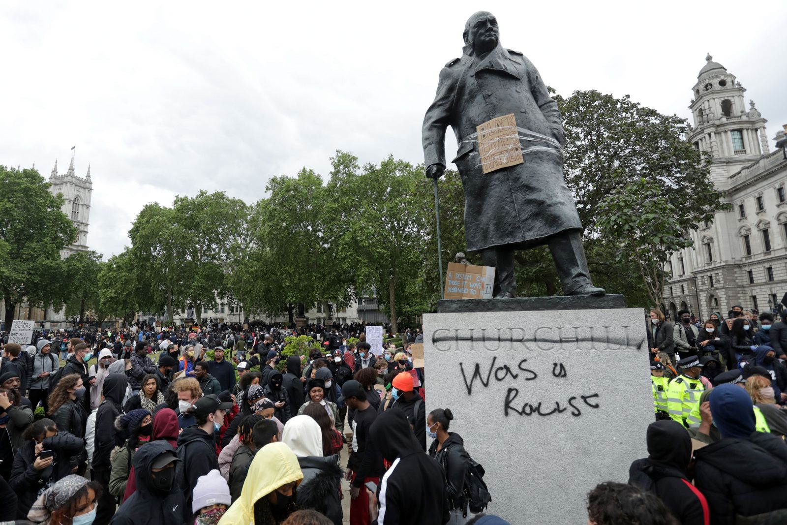 AFP-ประท้วงต่อต้านเหยียดผิว ทำลายรูปปั้นอดีตผู้ค้าทาส นักล่าอาณานิคมทั่วโลก วินสตัน เชอร์ชิล Black Lives Matter