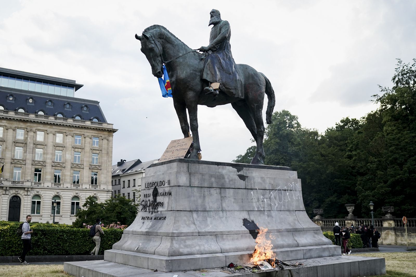 AFP-ประท้วงต่อต้านเหยียดผิว ทำลายรูปปั้นอดีตผู้ค้าทาส นักล่าอาณานิคมทั่วโลก king leopol