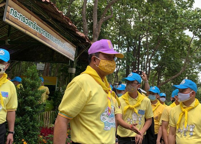 'ประยุทธ์' ย้ำนิสิต-นศ.เป็นลูกหลานคนไทย ต้องช่วยกันดูแล