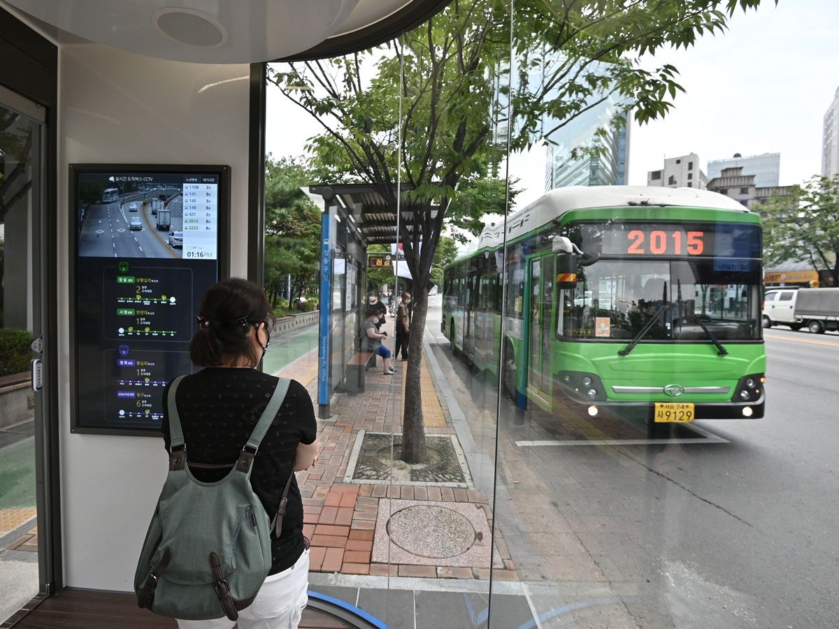ป้ายรถเมล์ป้องกันโควิดเกาหลีใต้_afp