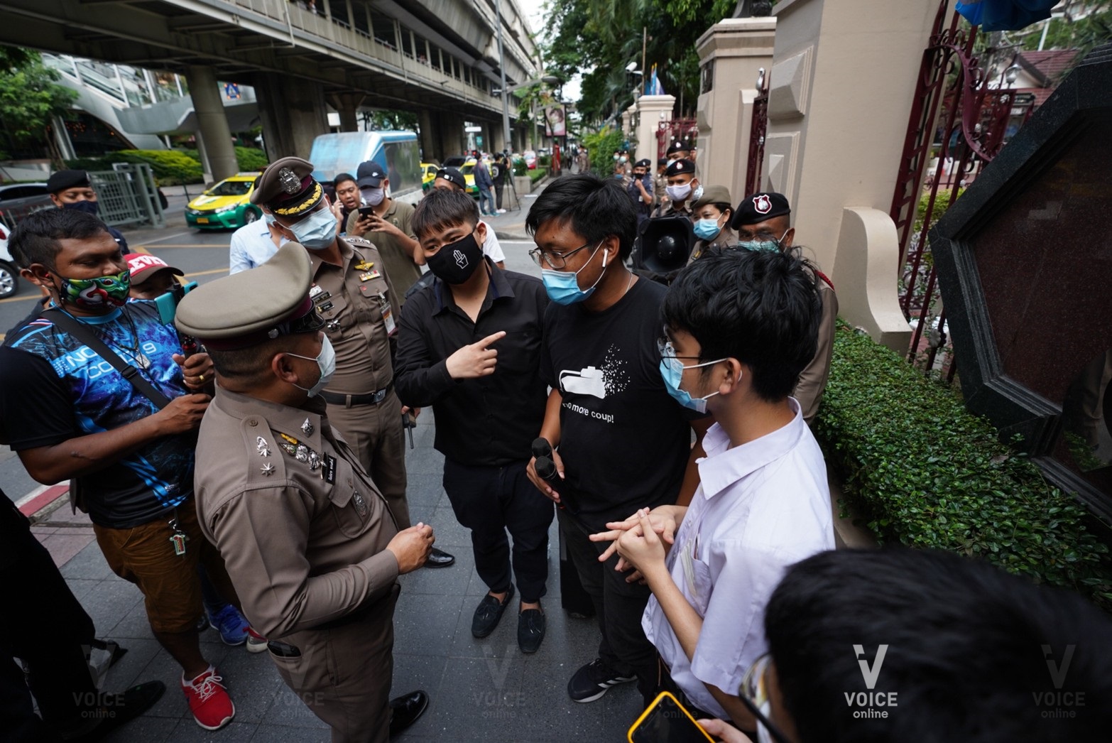 Flash mob ล้างบาป สตช_200904.jpg