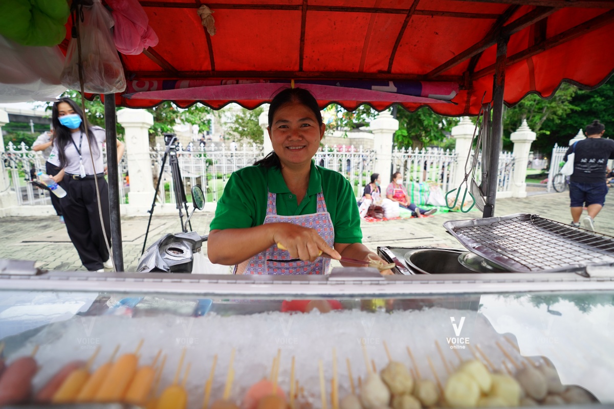 ม็อบ - อนุสาวรีย์ - ร้านค้า