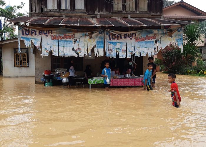 น้ำท่วมบ้านประชาชนที่ จ.สงขลา หลังฝนตกหนักหลายชั่วโมง