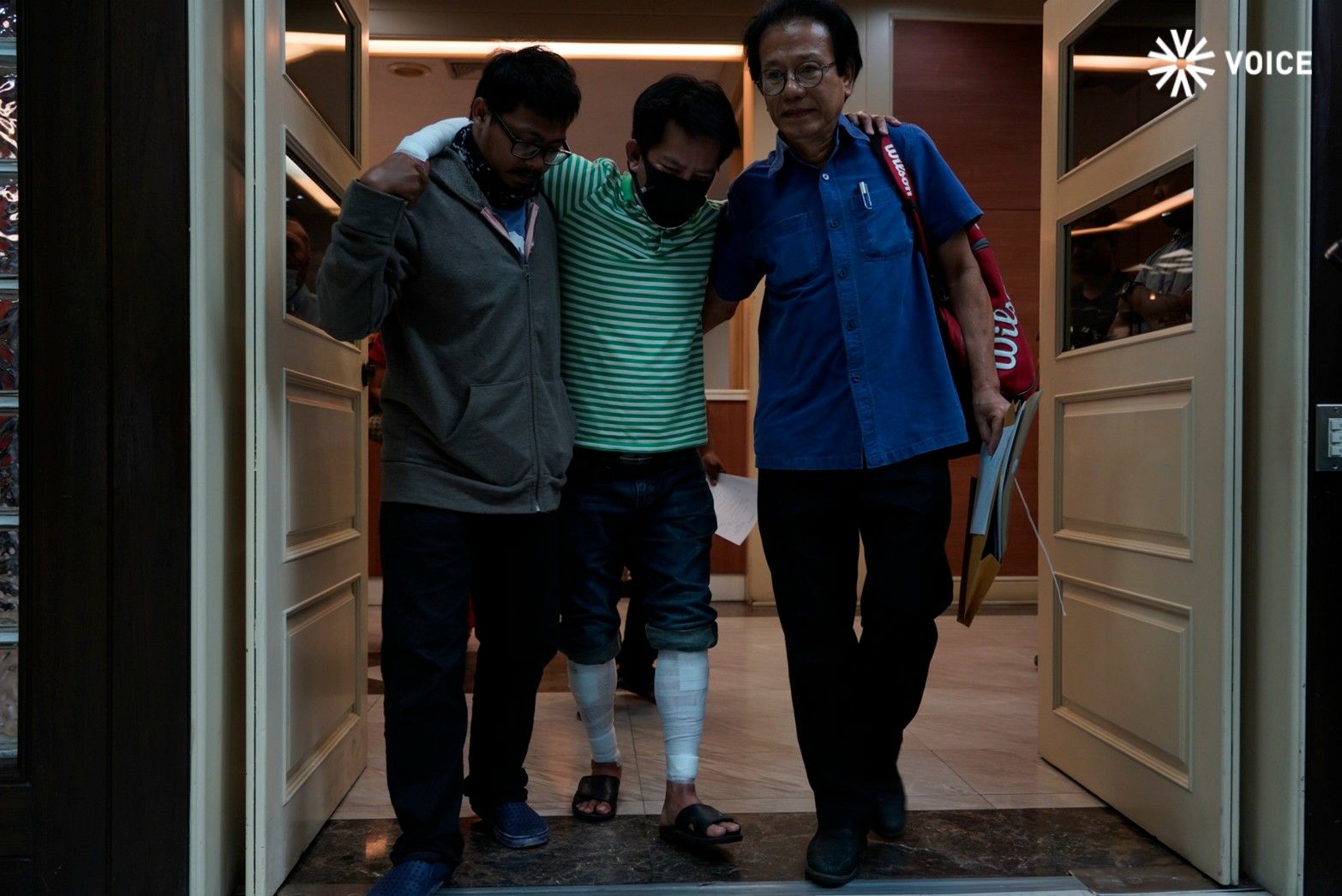 หมอทศพรแถลงผู้ชุมนุมบาดเจ็บ พรรคเพื่อไทย