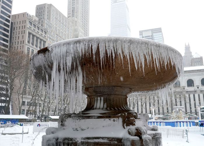 ​สหรัฐฯ ประกาศภาวะฉุกเฉินหลังพายุหิมะถล่ม กระทบ ปชช.มากกว่า 50 ล้านคน