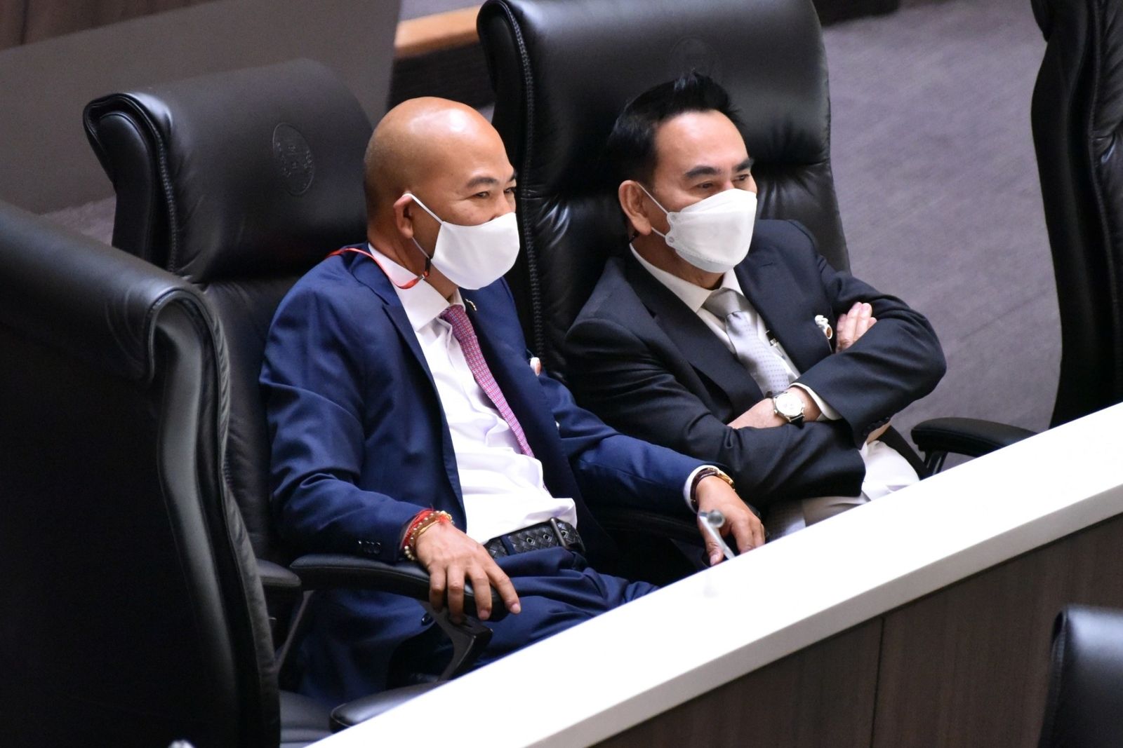 พนิต 4 ประชุมรัฐสภา แก้ไขรัฐธรรมนูญ FAD71AD-0BB2-41BB-9FF5-ADDB2A5A7152.jpeg