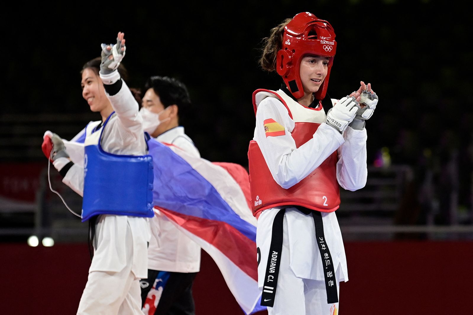 เทนนิส พาณิภัค วงศ์พัฒนกิจ เทควันโด โอลิมปิก 2020 เหรียญทอง ภาพ AFP000_9G26PH.jpg