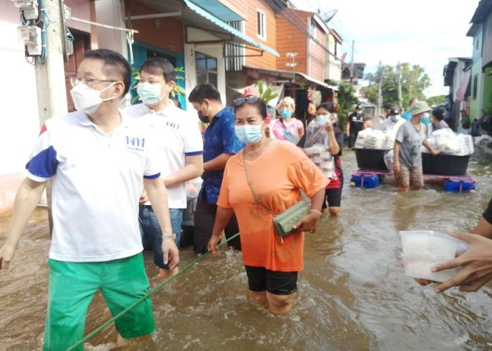 ‘เพื่อไทย’ช่วยน้ำท่วม ‘ชัยภูมิ’หนักสุด 50ปี ซัดรัฐบาลบริหารจัดการน้ำพลาด จี้เร่งระบายน้ำ
