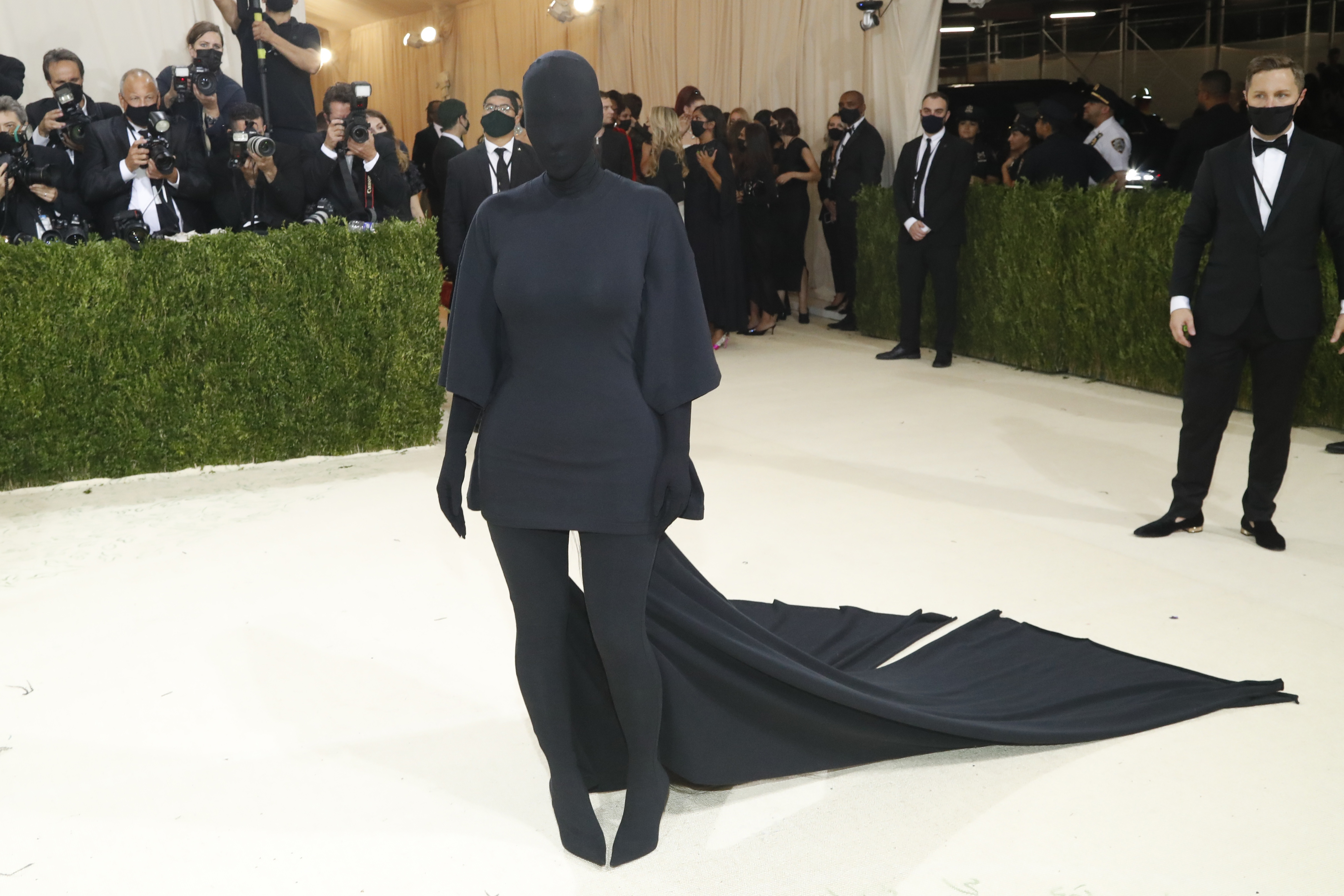 Reuters - Met Gala 2021 เมตกาล่า คิม คาดาร์เชียน