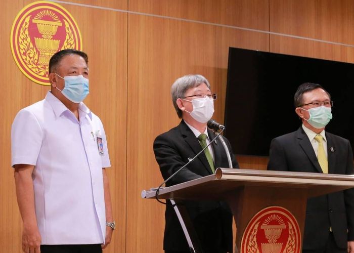 'ภูมิใจไทย' ดึงหมอโต้การเมือง ลั่นไม่โง่รอตีพิมพ์งานวิจัย ก่อนไขว้วัคซีน