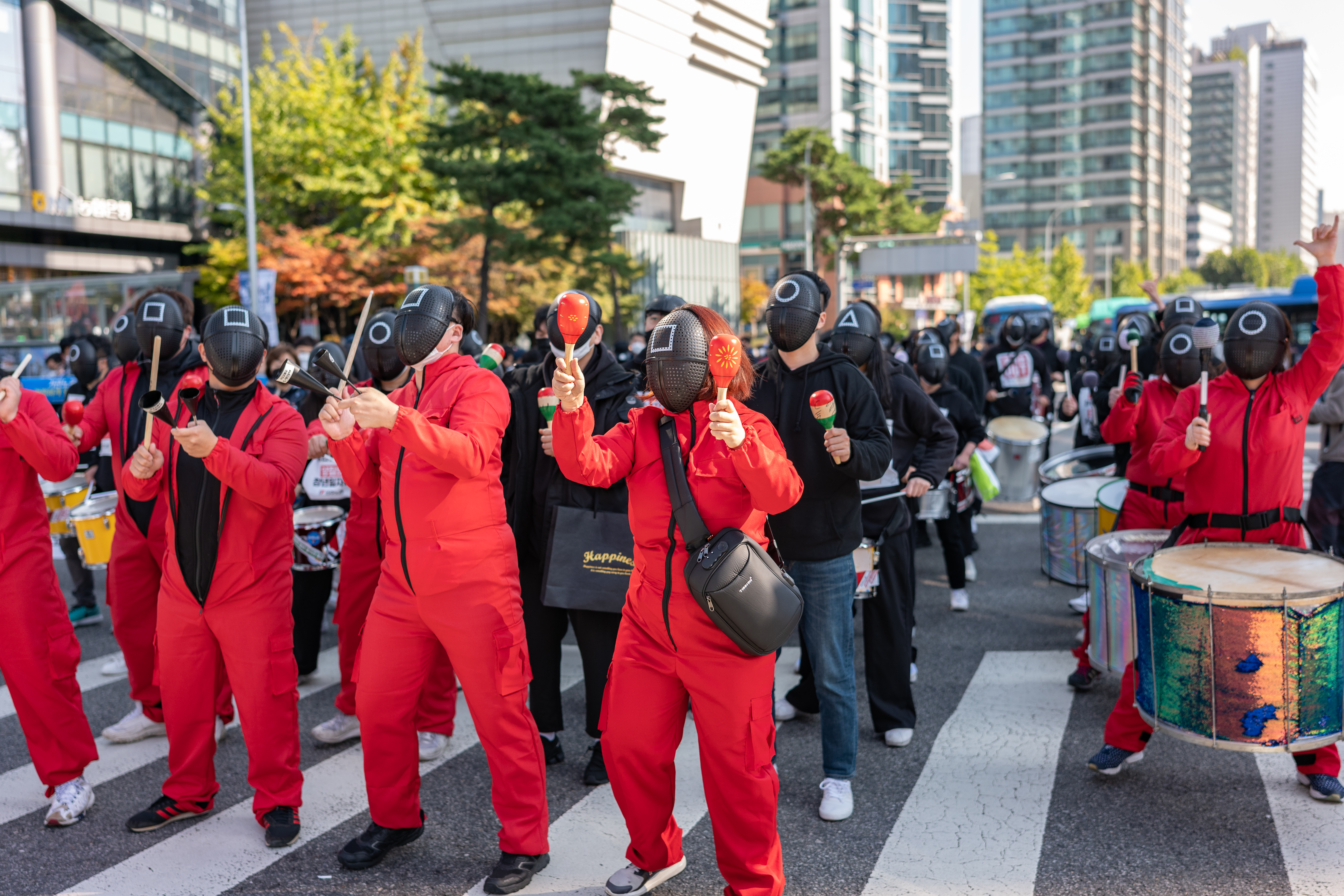 Reuters - ประท้วง เกาหลีใต้ สิทธิแรงงาน สวมชุด Squid Game