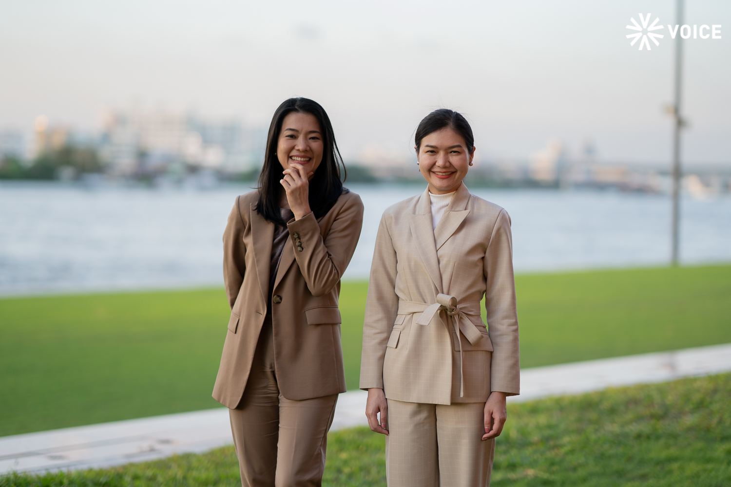 จิราพร สินธุไพร / ธีรรัตน์ สำเร็จวาณิชย์ เพื่อไทย